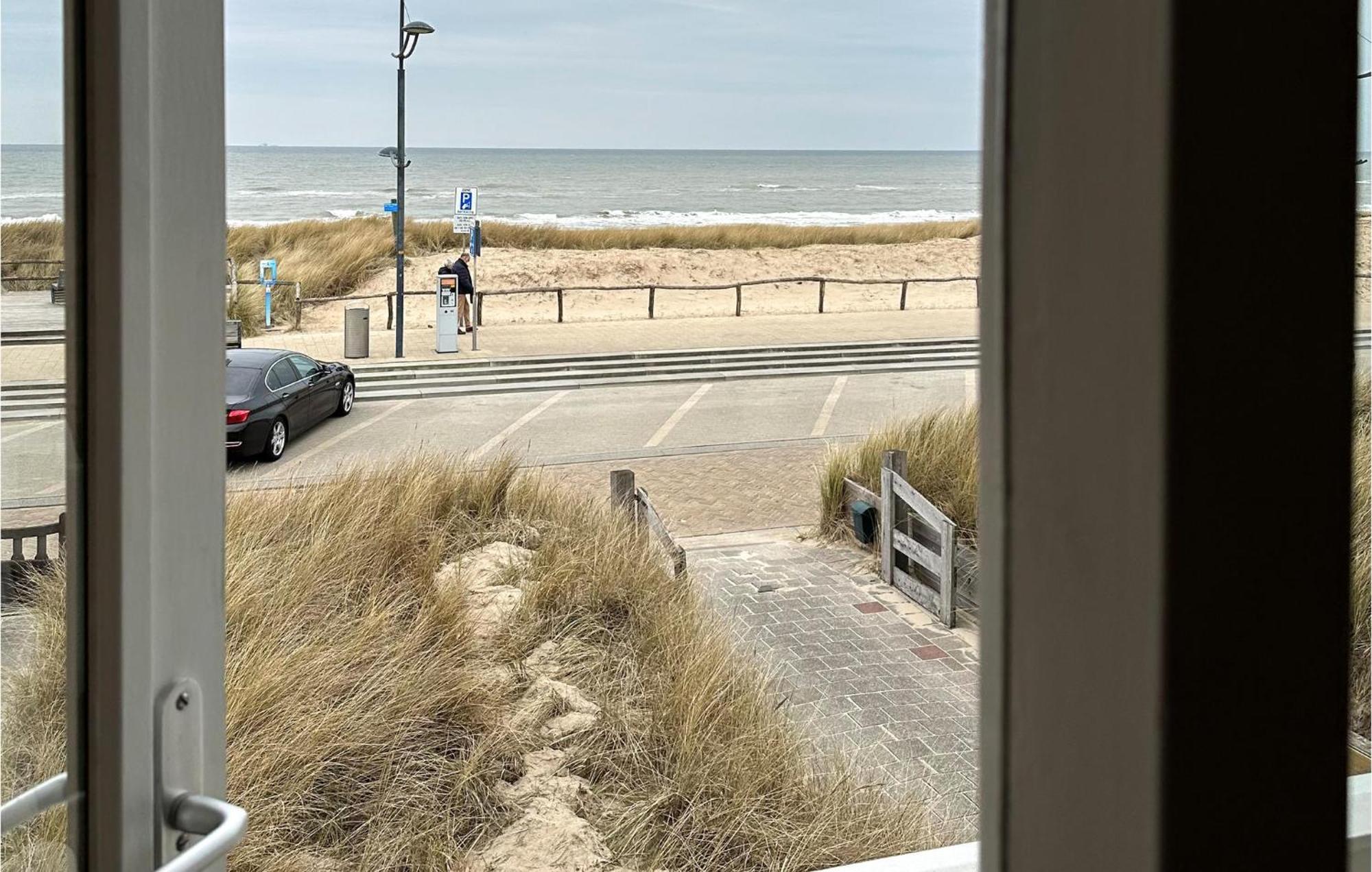 Zwaluwnest Vila Bergen aan Zee Exterior foto